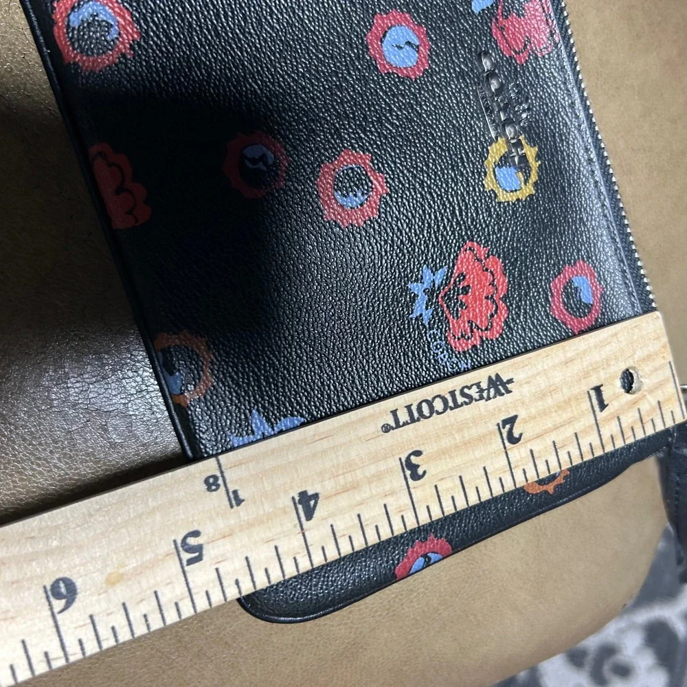Coach Primrose Floral Print‎ Black Pebbled Leather Wristlet Wallet